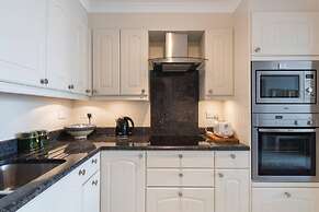 Bright Traditional 1bed Battersea Riverside Apt