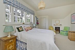 Amazing Spacious 5 Bed House Wimbledon