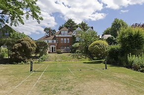 Amazing Spacious 5 Bed House Wimbledon