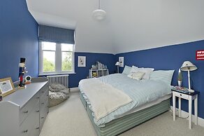Amazing Spacious 5 Bed House Wimbledon