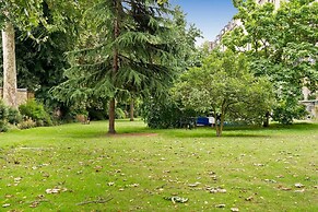 Stunning 2-bed Chelsea Apt