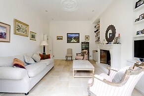 Stunning 2-bed Chelsea Apt