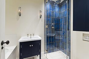 Stunning Fulham Apartment