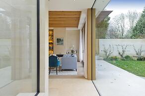 Stunning Fulham Apartment