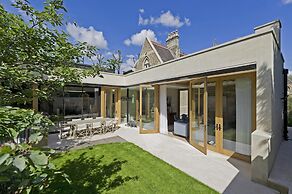 Stunning Fulham Apartment