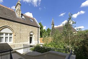 Stunning Fulham Apartment