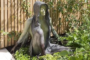 Stunning Fulham Apartment