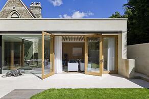 Stunning Fulham Apartment