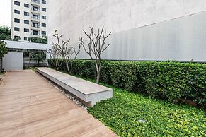 Pinheiros Best Studio Pool Parking  Wifi