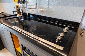 Pinheiros Best Studio Pool Parking  Wifi