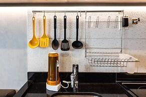 Pinheiros Best Studio Pool Parking  Wifi