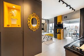 Pinheiros Best Studio Pool Parking  Wifi