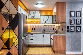 Stunning Views | Luxurious Apartment with Marginal Pinheiros View at R