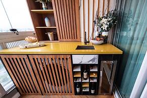 Stunning Views | Luxurious Apartment with Marginal Pinheiros View at R