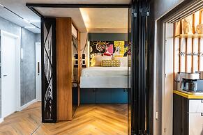 Stunning Views | Luxurious Apartment with Marginal Pinheiros View at R