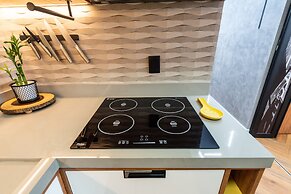 Stunning Views | Luxurious Apartment with Marginal Pinheiros View at R