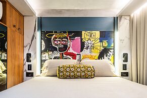 Stunning Views | Luxurious Apartment with Marginal Pinheiros View at R