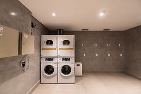 Stunning Views | Luxurious Apartment with Marginal Pinheiros View at R