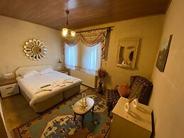 Sinasos Arnovalley Hotel