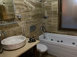 Sinasos Arnovalley Hotel