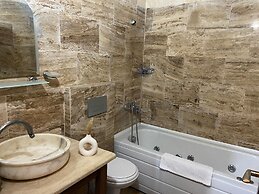 Sinasos Arnovalley Hotel