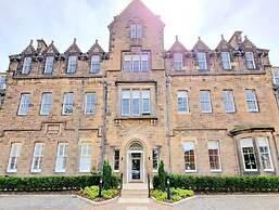 Unique Victorian Apartment in Edinburgh