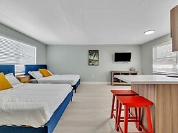 The Shell on Walnut Studio With Bath Hollywood Beach Free Parking