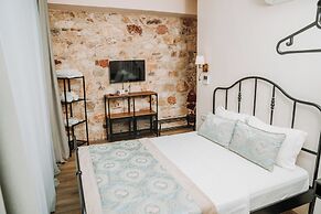 Nill's Stone House Otel