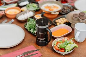 Nill's Stone House Otel