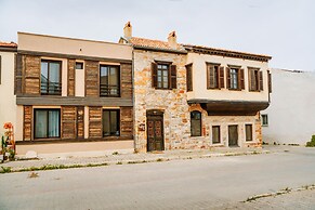 Nill's Stone House Otel