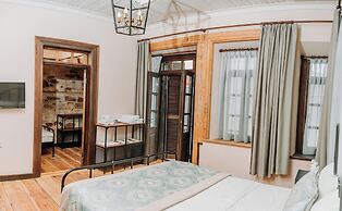 Nill's Stone House Otel