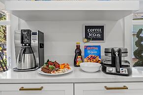 1375 Laurel Grove 2G S 3BR 3BA 12