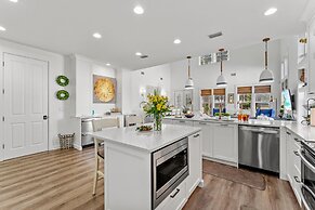 1375 Laurel Grove 2G S 3BR 3BA 12