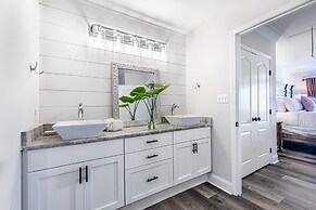 Beachwalk Villa 5202