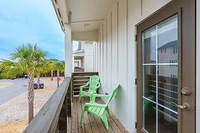 Sunny & Chair - 59 Sundance Ct