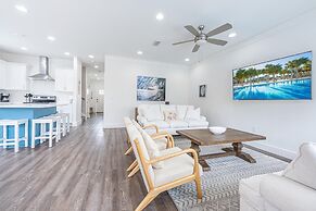 Sunny & Chair - 59 Sundance Ct