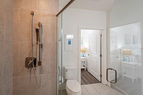 Sunny & Chair - 59 Sundance Ct