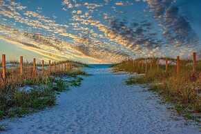 Sunny & Chair - 59 Sundance Ct