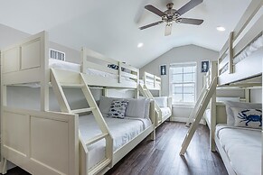 Sunny & Chair - 59 Sundance Ct