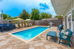 Sunny & Chair - 59 Sundance Ct