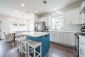 Sunny & Chair - 59 Sundance Ct