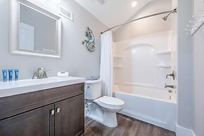 Sunny & Chair - 59 Sundance Ct