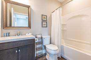 Sunny & Chair - 59 Sundance Ct