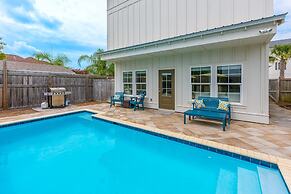 Sunny & Chair - 59 Sundance Ct