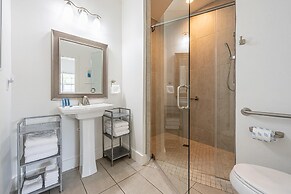 Sunny & Chair - 59 Sundance Ct