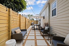 Stylish Luxury Home Near Beach & DT