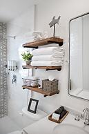 Stylish Luxury Home Near Beach & DT