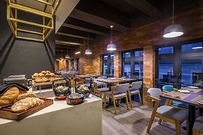 Santa Grand Classic Chinatown