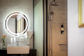 Santa Grand Classic Chinatown