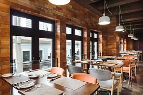 Santa Grand Classic Chinatown